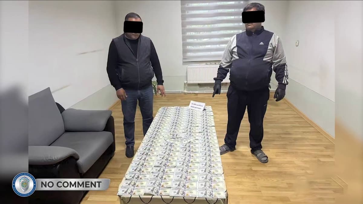 Namanganda xorijdan olib kelingan qalbaki dollarlarni sotmoqchi bo‘lgan shaxslar ushlandi
