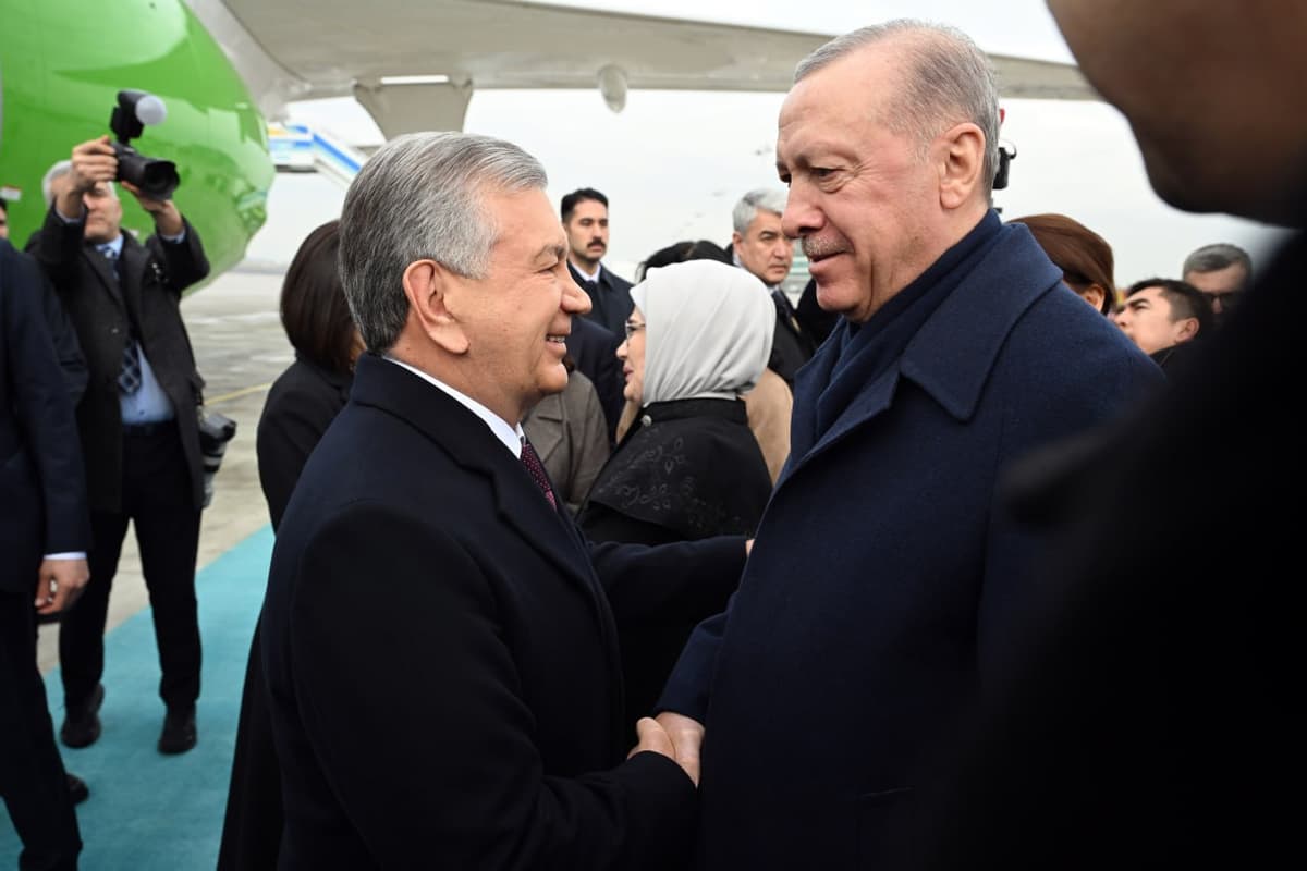 Shavkat Mirziyoyevning Turkiyaga rasmiy tashrifi boshlandi