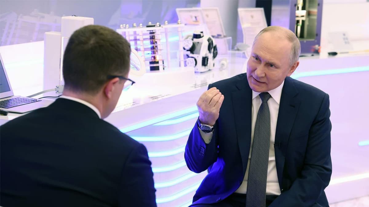 Путин Украина билан музокаралар ўтказиш шартини айтди