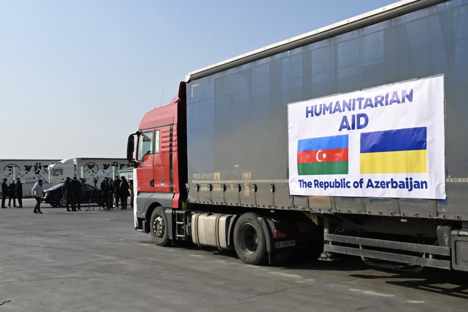 Азербайджан выделит 2 млн долларов на гуманитарную помощь Украине