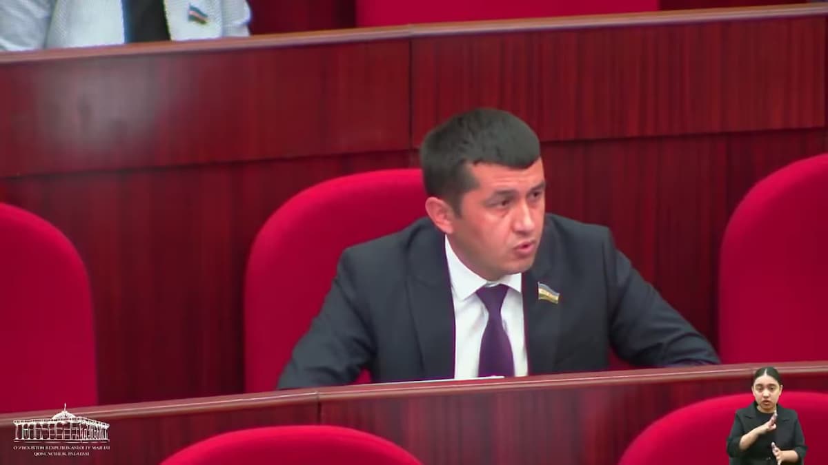 “Mono-markazlarda o‘qitilgan 74 ming kishi ish bilan ta’minlanmagan” – deputat
