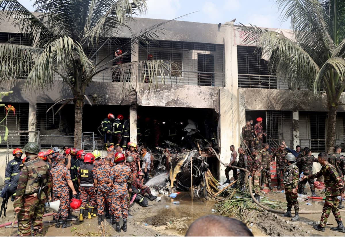 Bangladeshda harbiy samolyot kollej hududiga quladi, kamida 19 kishi halok bo‘lgan
