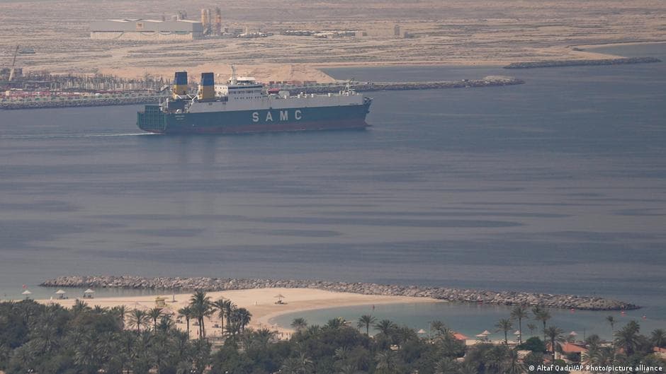 Dubay yaqinida Kuvayt neft tankeriga hujum qilindi