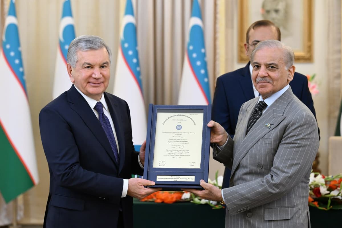 Shavkat Mirziyoyev Pokistondagi yetakchi universitetning faxriy doktori va professori bo‘ldi