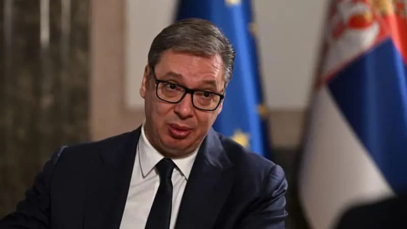 Moskvaga kelayotgan Serbiya prezidenti dronlar tufayli Bokuga qo‘nishga majbur bo‘ldi