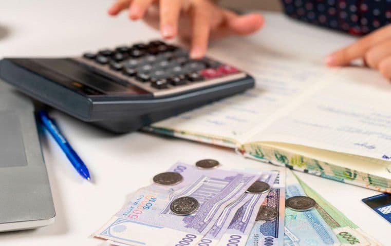 Economist Otabek Bakirov criticizes IMF's call for higher taxes on the working class