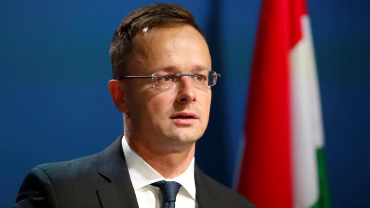 Венгрия выслала двух украинских дипломатов, обвинив их в шпионаже