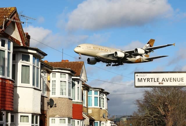 Etihad Airways'ning sof foydasi 32 foizga o‘sdi