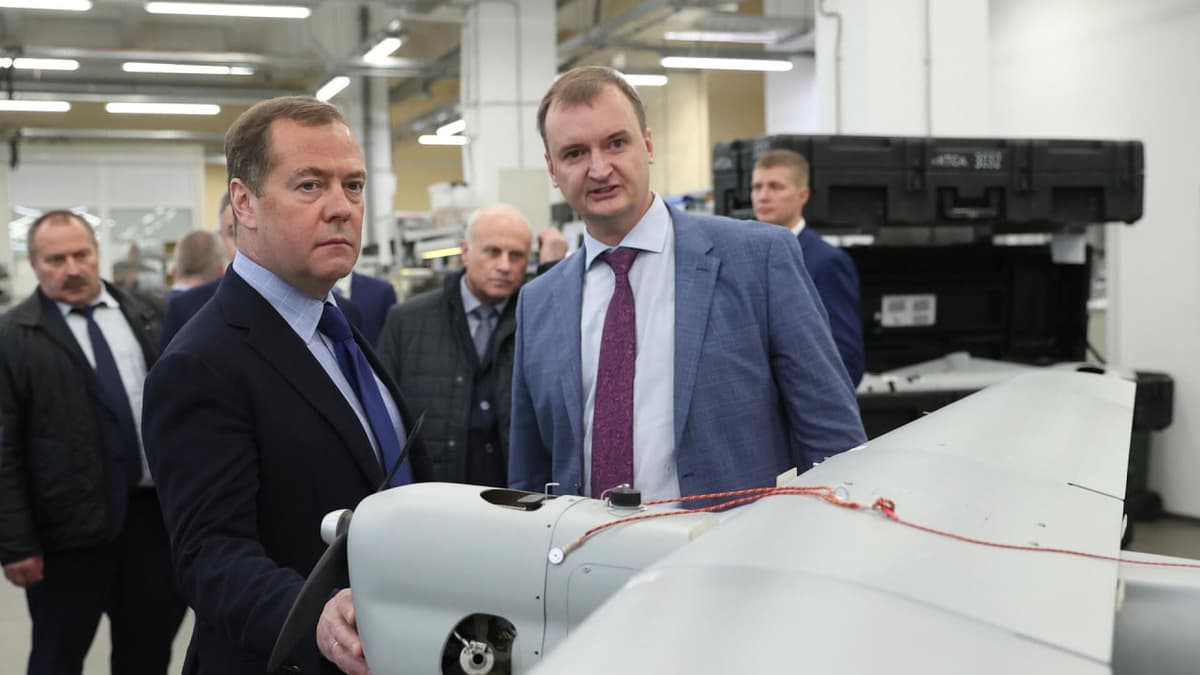 Medvedev: «Yevropaliklar so‘yilishga ketayotgan hayvonday titrasin»