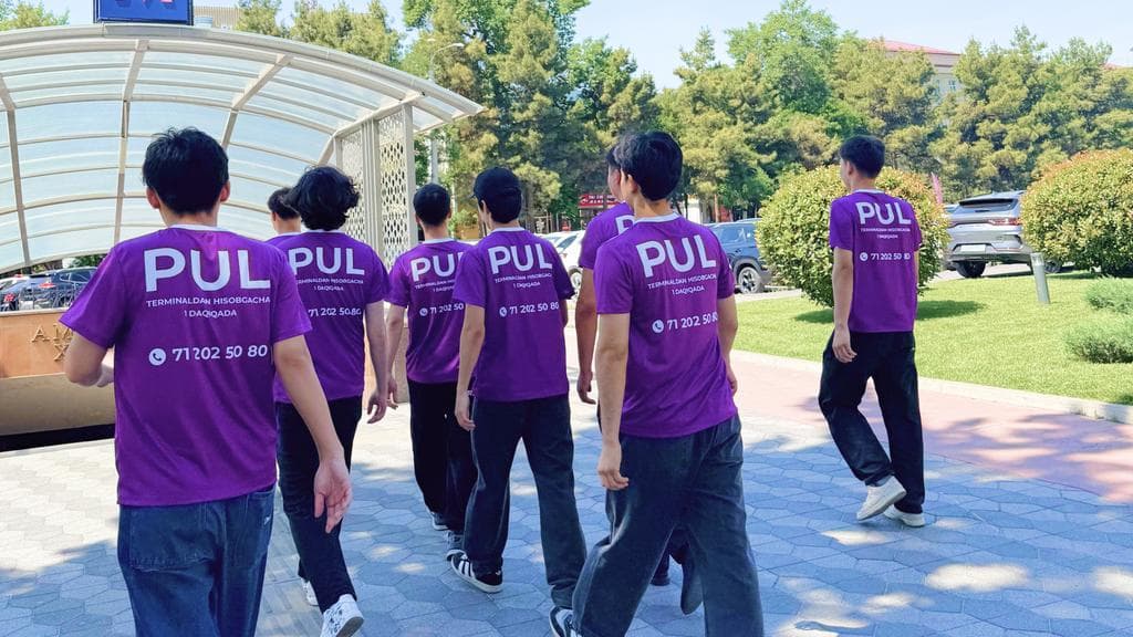 Shaharda bir daqiqada pul haqida gapirib beradigan yigitlar paydo bo‘ldi