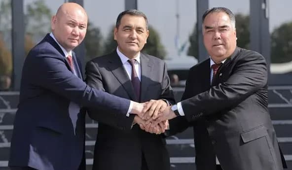 Vodiy hokimlari Markaziy Osiyoda tinchlikni qo‘llab-quvvatlash bo‘yicha fleshmobni boshlab berdi