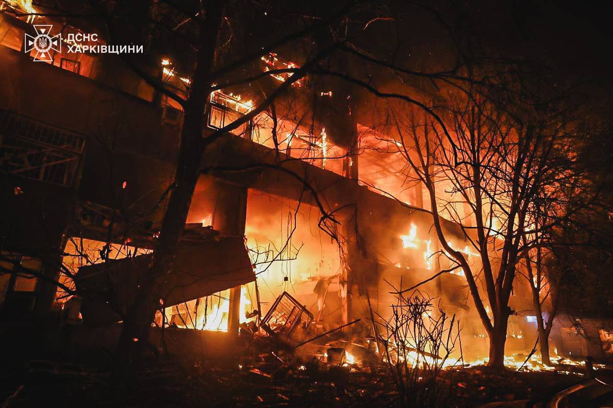Россиянинг Харкивни ўққа тутиши: 2 киши ҳалок бўлди, 54 киши яраланди
