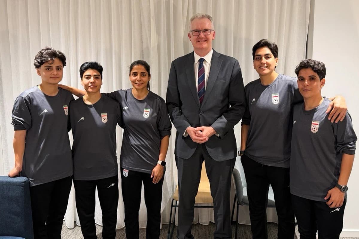 Avstraliyadan boshpana so‘ragan eronlik futbolchilardan biri fikrini o‘zgartirdi