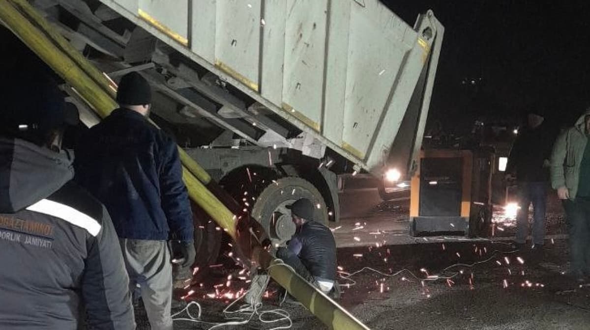 Truck crash in Tashkent cuts gas supply to hundreds of homes