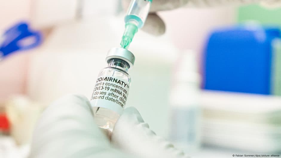 Еврокомиссия Pfizer билан вакциналар бўйича ёзишмалар ишида ютқазди