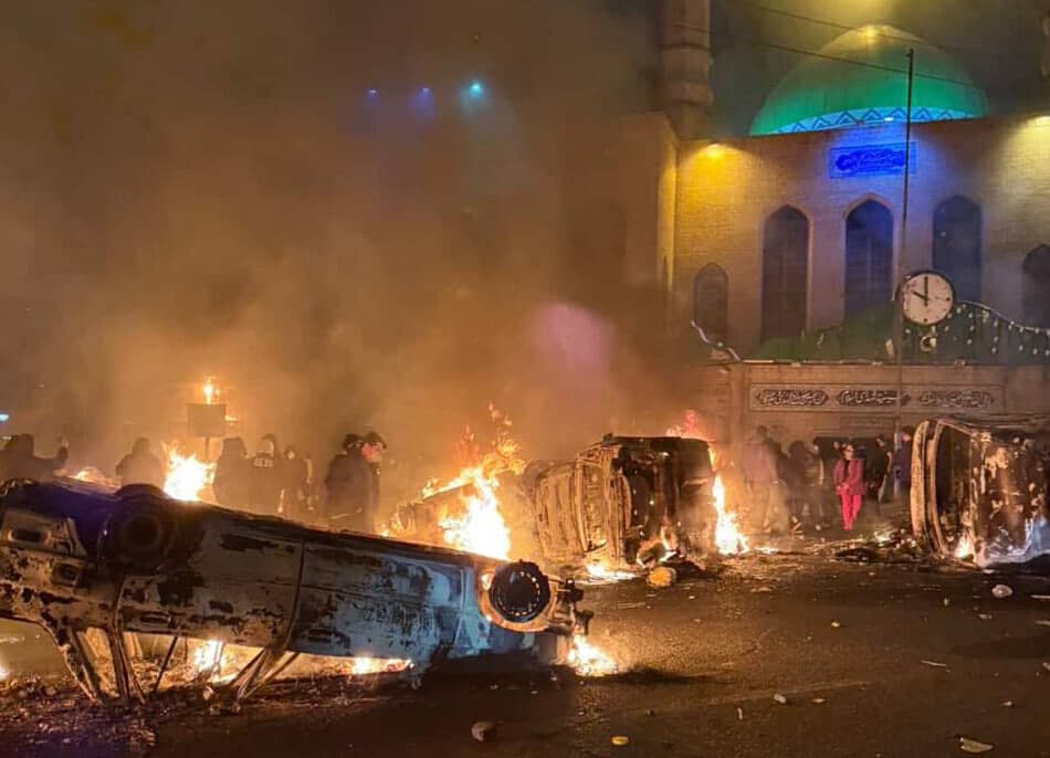 «Yordam allaqachon yo‘lda». Tramp eronliklarga murojaat qildi