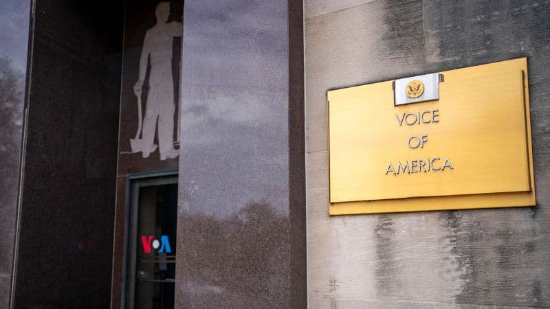 АҚШ суди “Америка овози”да қисқартириш ўтказишни вақтинча тақиқлади