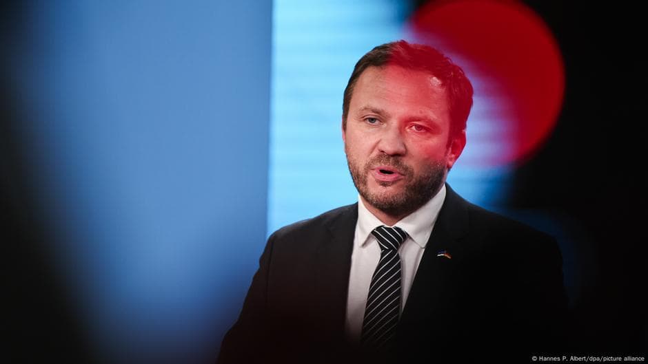 Estoniya TIV rahbari Shryoderning Rossiya haqidagi gaplarini tanqid qildi