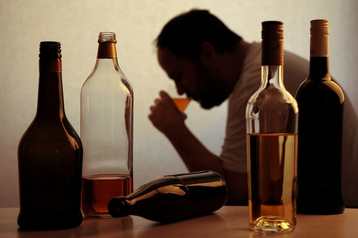 O‘zbekistonda ixtiro qilingan surunkali alkogolizmni davolovchi vosita patentlandi