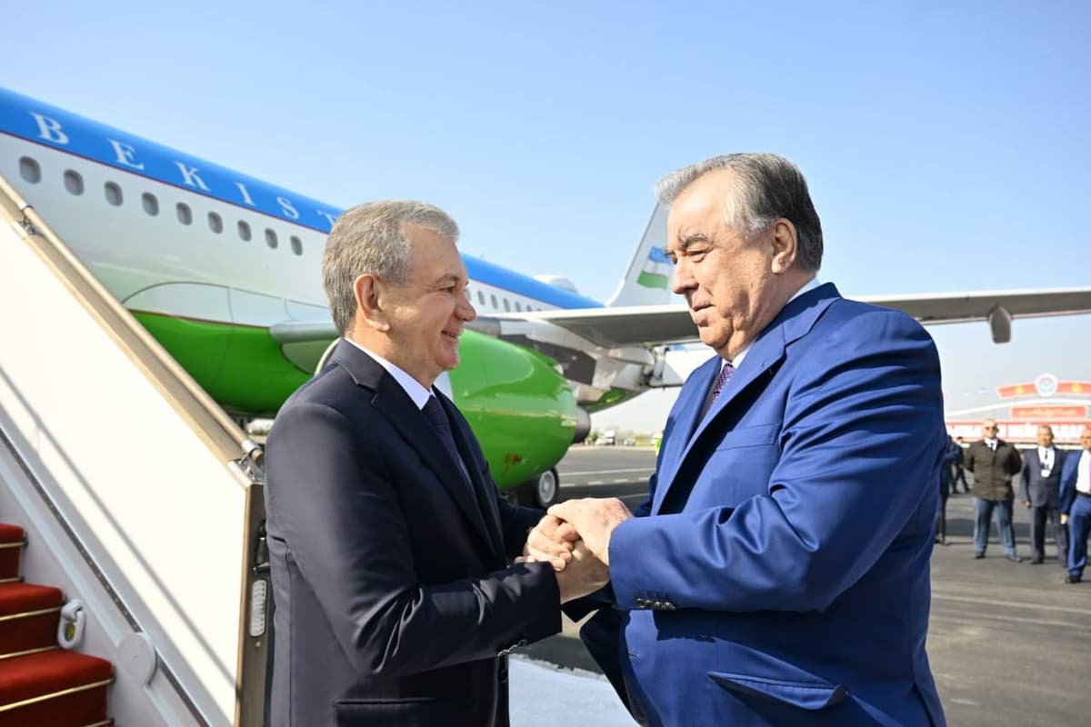 Shavkat Mirziyoyev Xo‘jand shahriga yetib bordi