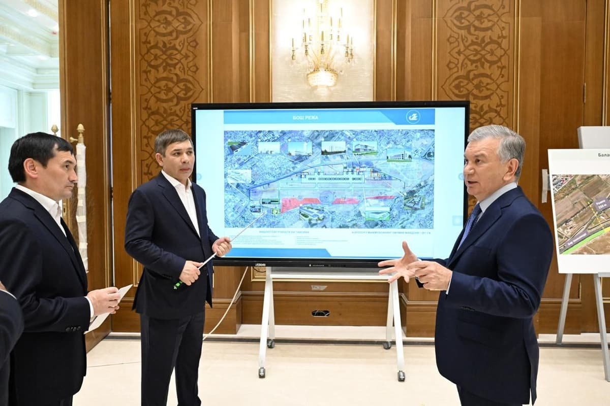 President Mirziyoyev inspects progress on Tashkent-East Airport, calls for faster completion of the project