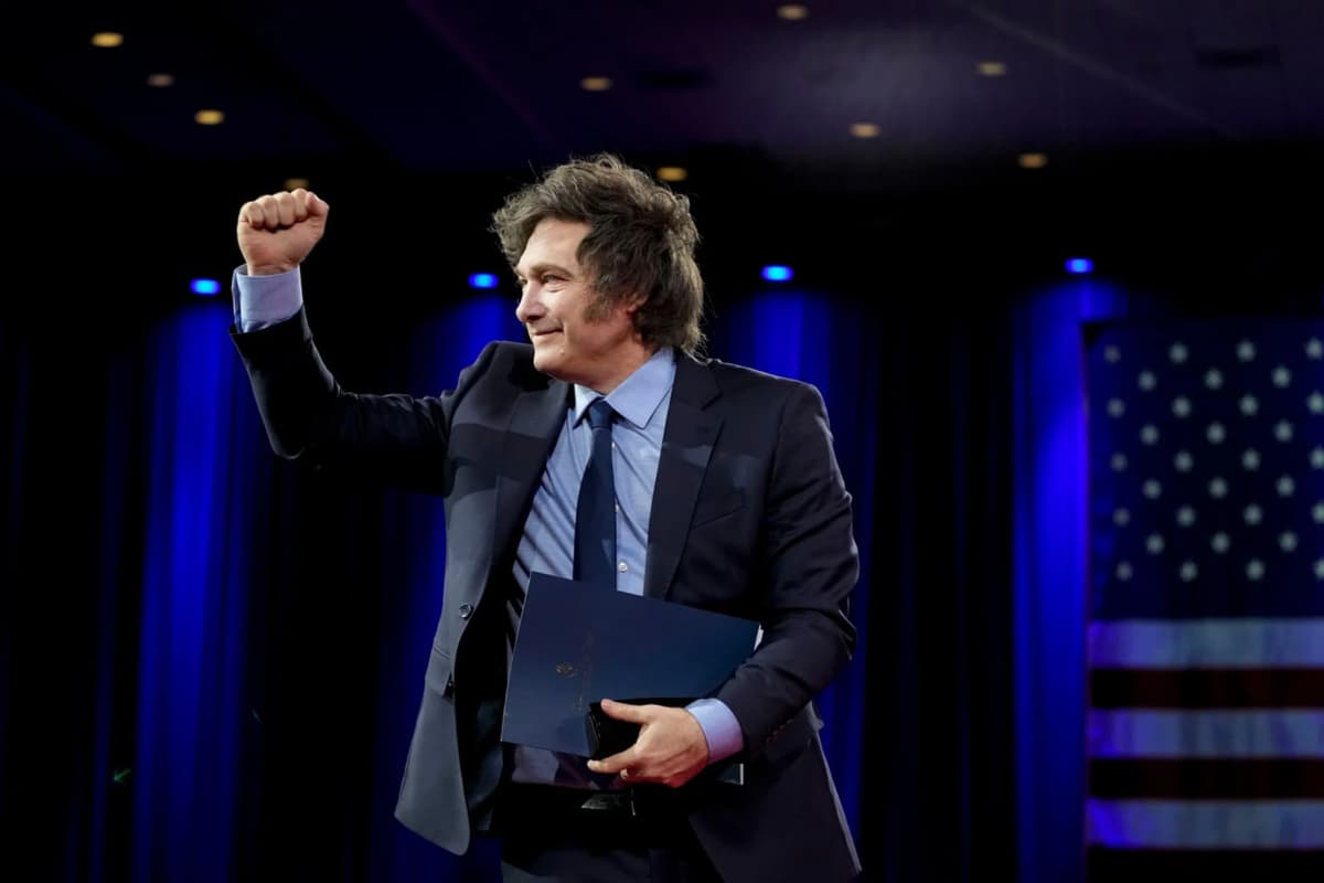 Argentina prezidenti biznesmenlar bilan kechki ovqatlarda uchrashish uchun 20 ming dollargacha pul olgan - Bloomberg