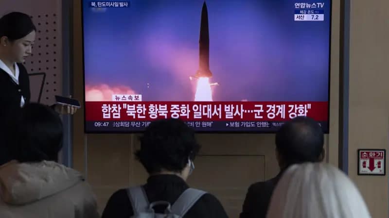 Shimoliy Koreya sharq tomon bir nechta ballistik raketalarni uchirdi