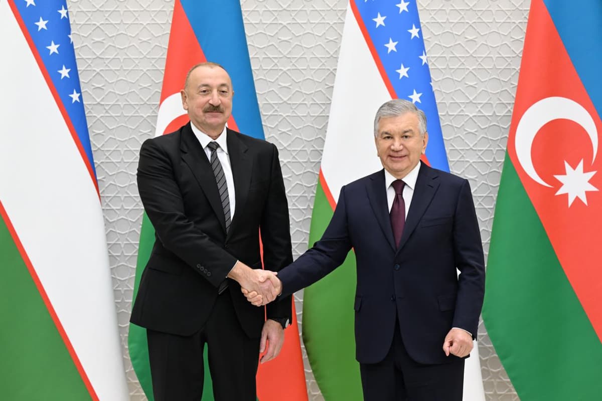 Mirziyoyev, Aliyev discuss strengthening practical cooperation between Uzbekistan and Azerbaijan