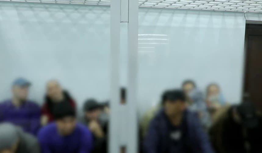Yuzlab insonlarni chuv tushirgan avtolizingchilarga hukm o‘qildi