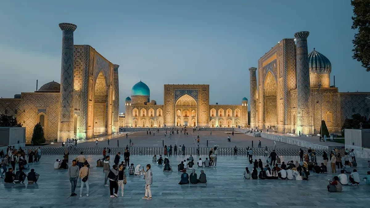 Uzbekistan welcomes over four million foreign tourists in first four months of 2026
