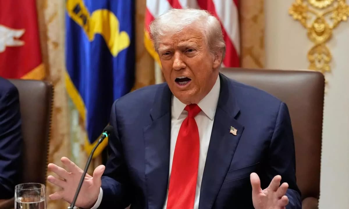 Трамп BRICS тугаётганини эълон қилди