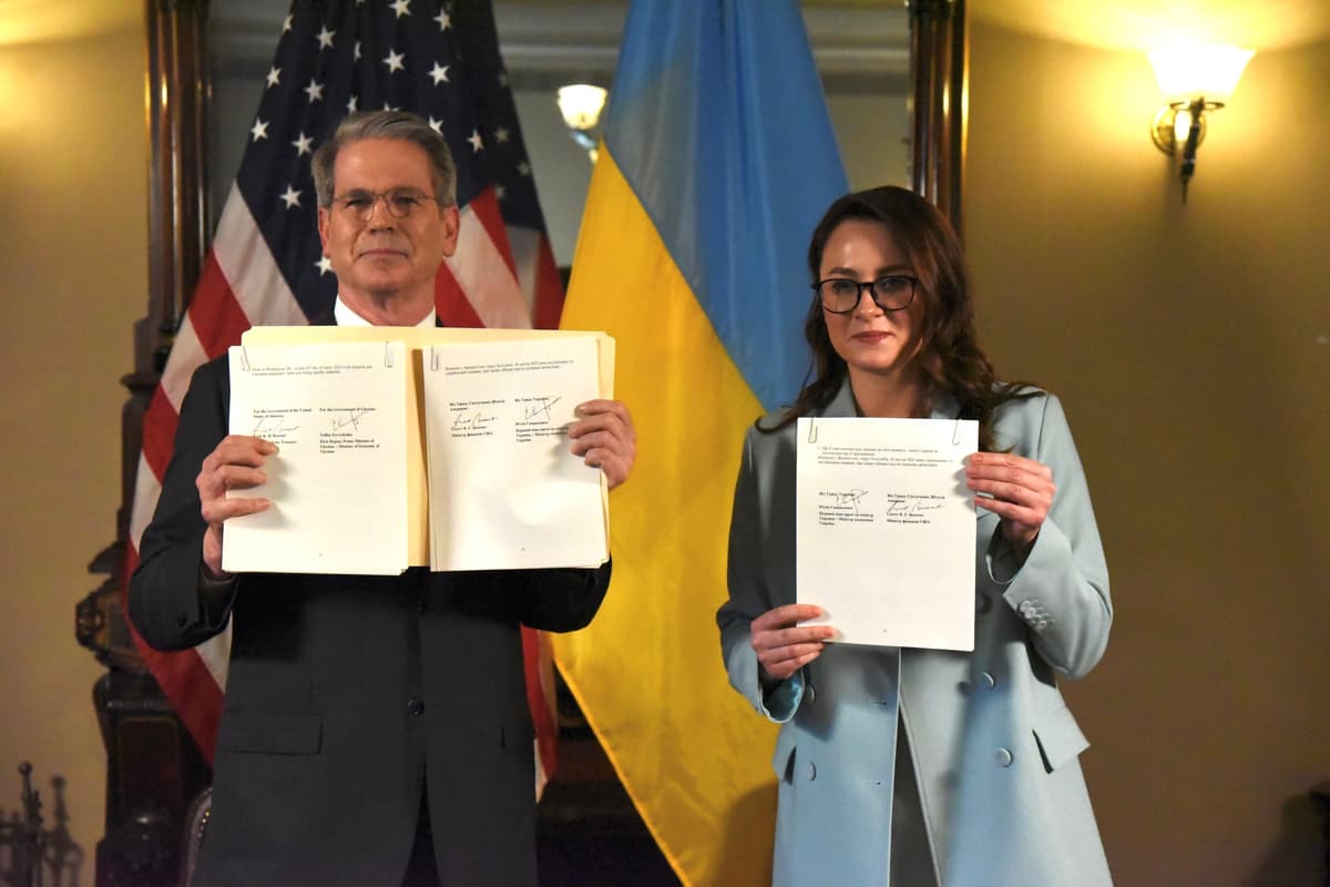 АҚШ ва Украина табиий ресурслар бўйича келишув имзолади