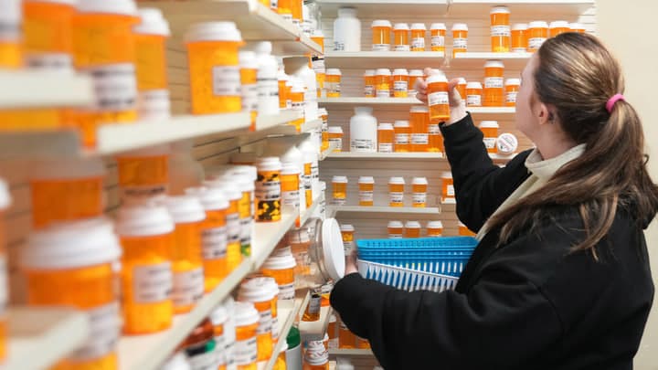 AQShda «opium epidemiyasi»ga sabab bo‘lgan farmatsevtika kompaniyasi yopiladi