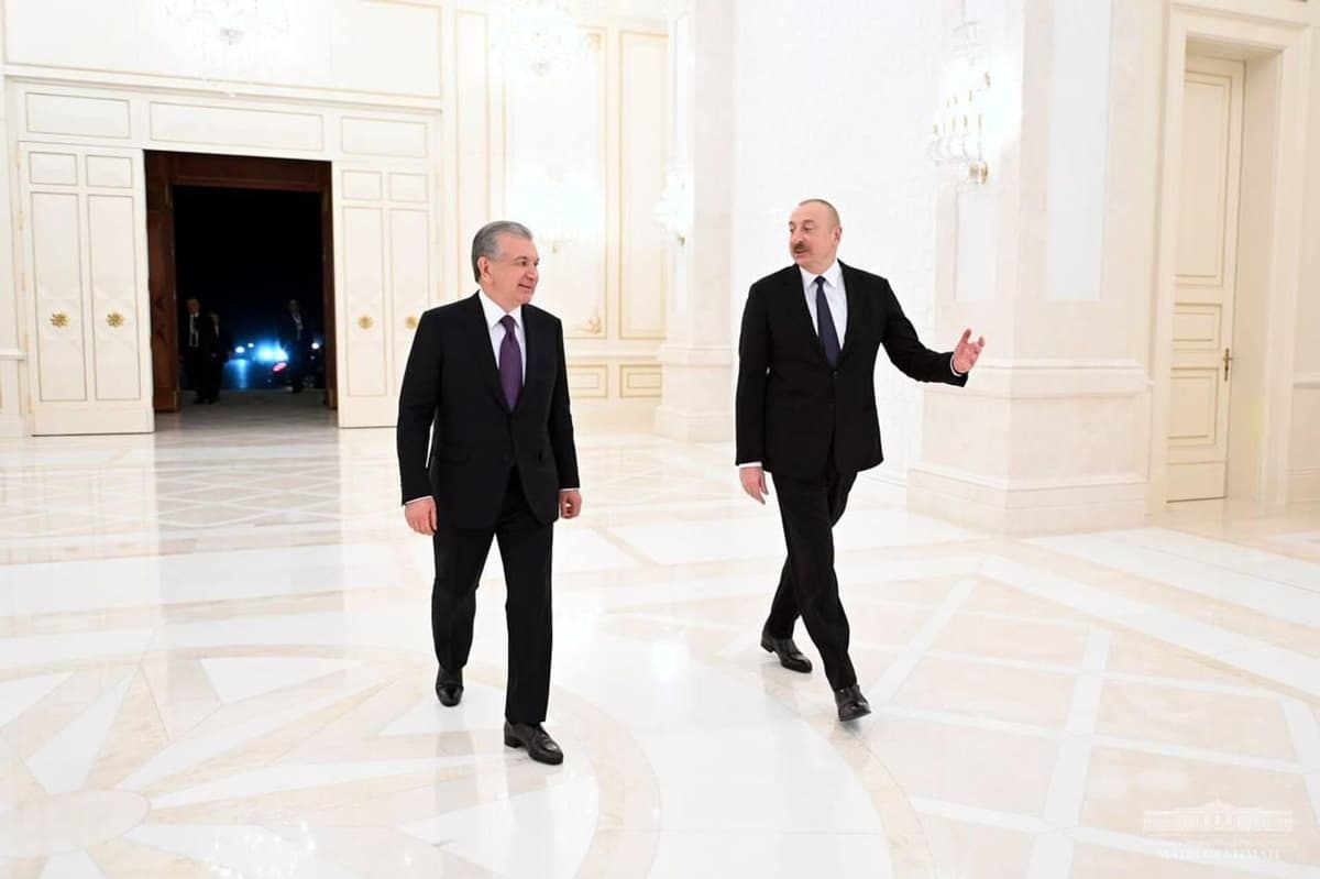 Президент Узбекистана посетит Азербайджан с рабочим визитом