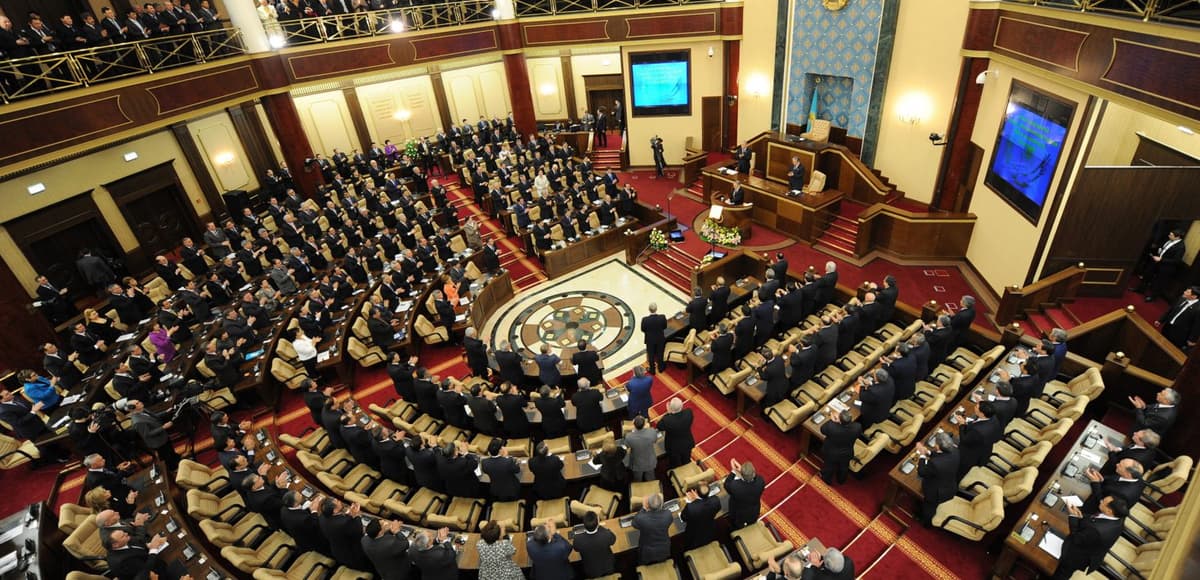 Qozog‘istonda LGBT targ‘ibotini taqiqlash to‘g‘risidagi qonun qabul qilindi