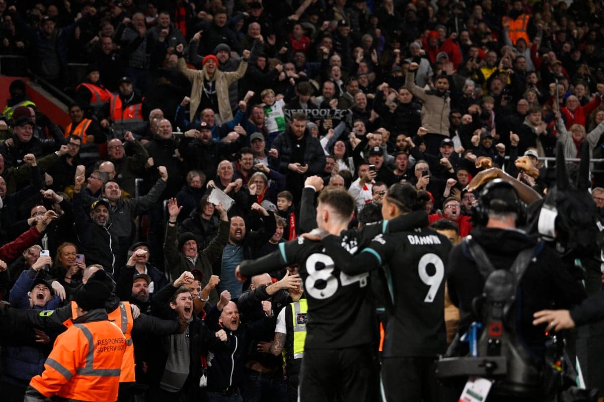 Britaniyada depressiyaga chalingan odamlarga futbolga borish tavsiya etildi