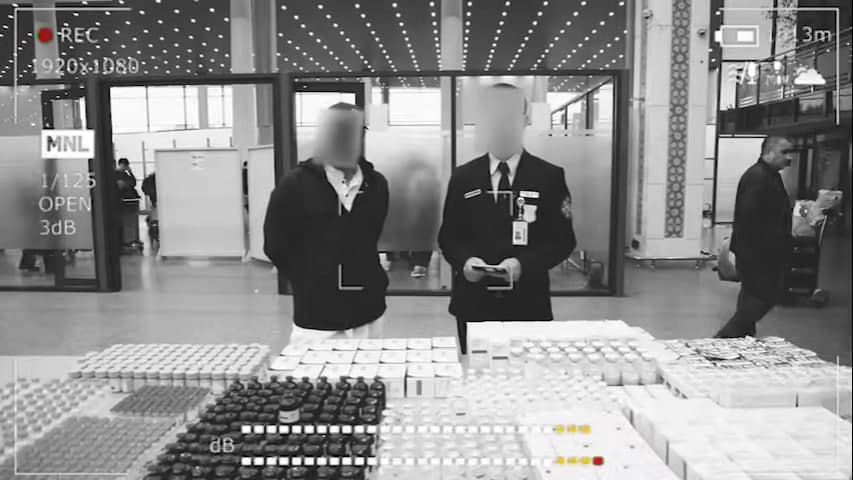 Aeroportda dorilar kontrabandasiga urinish fosh etildi