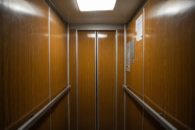 Over 450 outdated elevators to be replaced by year-end