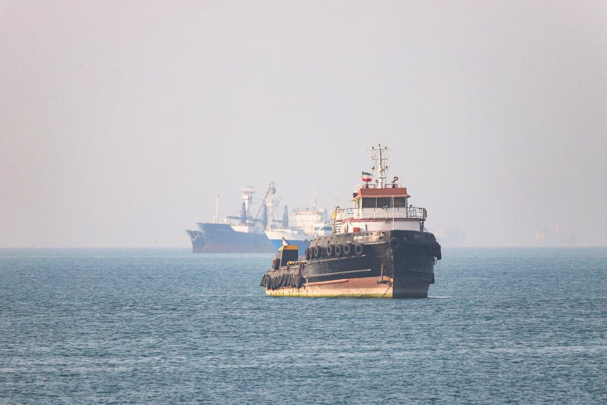 AQSh va Eron Fors ko‘rfazida yangi hujumlar boshladi