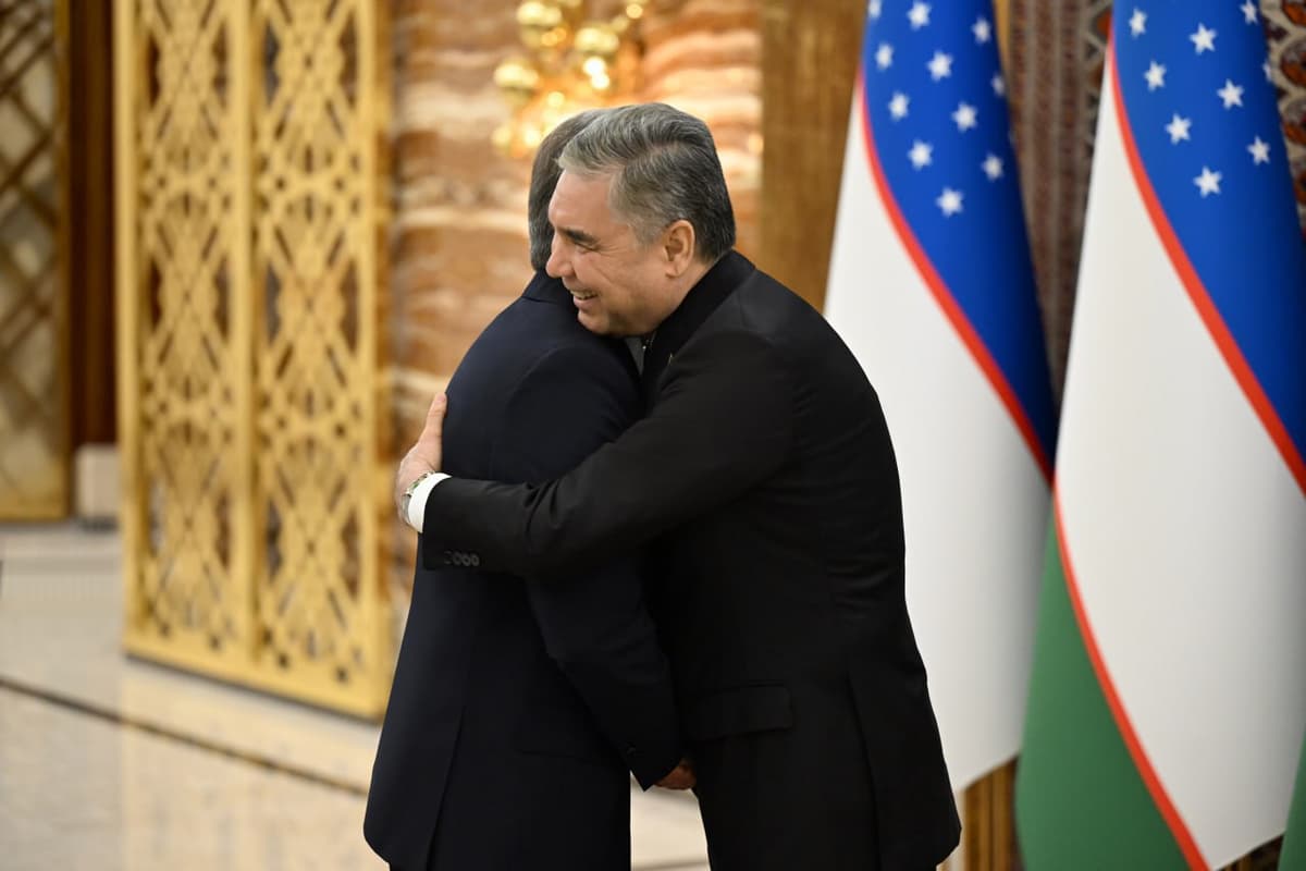 Mirziyoyev and Gurbanguly Berdimuhamedov discuss expanding strategic partnership