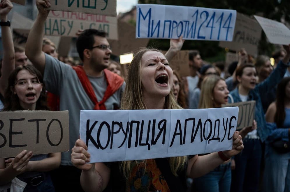 Ukrainadagi namoyishlar ortidan antikorrupsiya organlariga yana mustaqillik berilishi mumkin