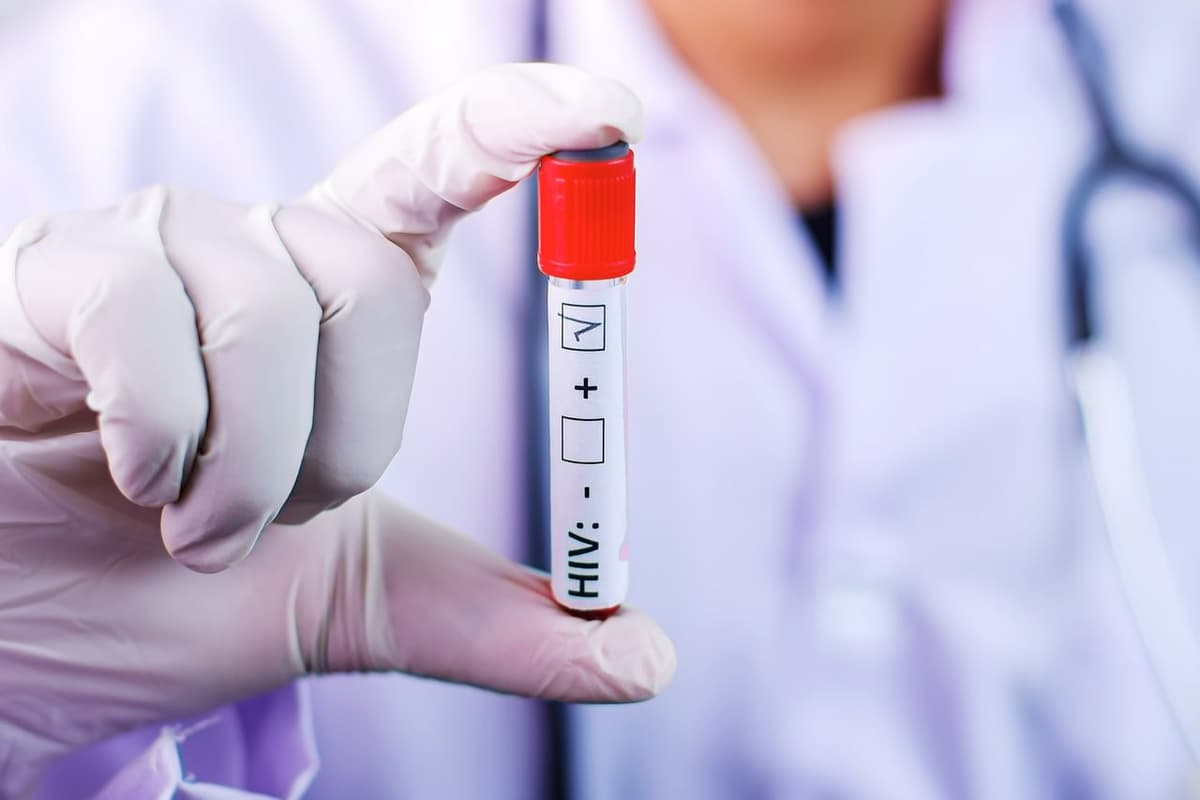 Senate approves law mandating medical screening for citizens who spend over 90 days abroad