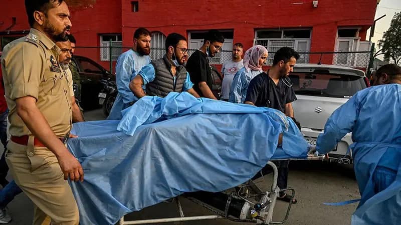Kashmirda qurolli hujum oqibatida o‘nlab sayyohlar halok bo‘ldi