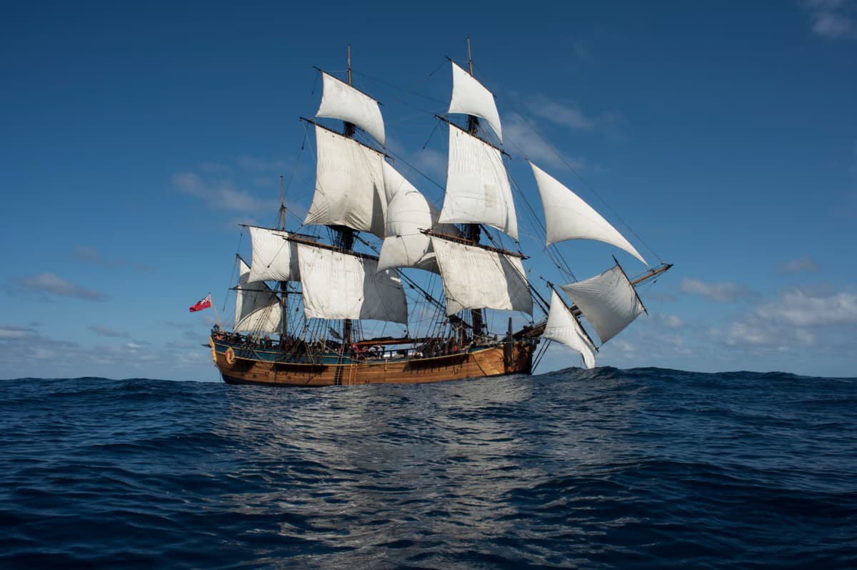 Jyeyms Kukning afsonaviy Endeavour kemasi topildi