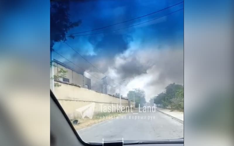 Toshkentda buzilayotgan eski binoda yong‘in sodir bo‘ldi