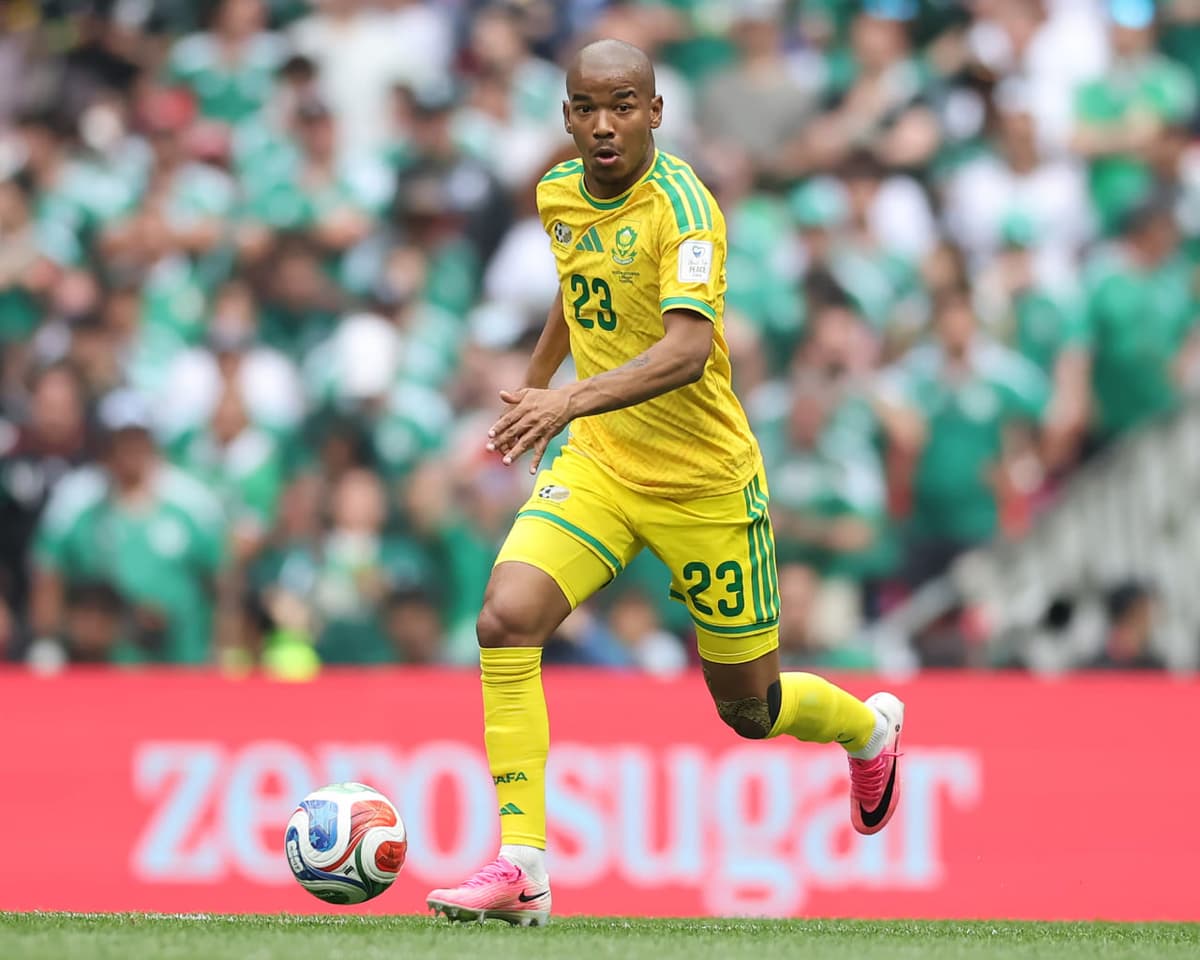Janubiy Afrika milliy jamoasining 25 yoshli futbolchisi vafot etdi