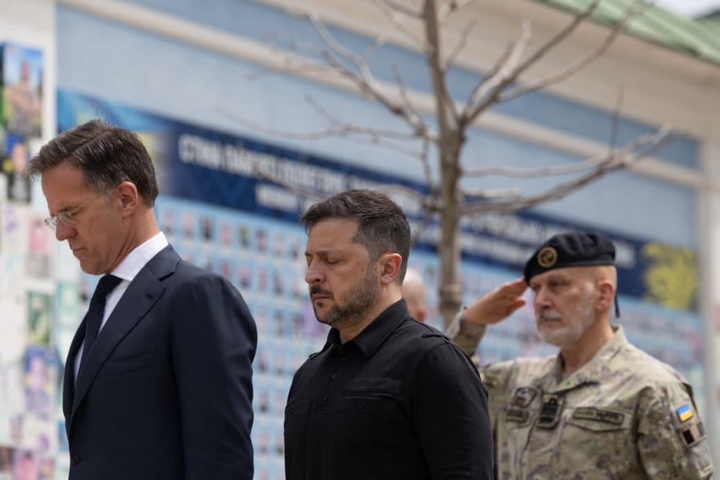 Ukraina navbatda: Zelenskiy urushni to‘xtatish bo‘yicha muzokaralar haqida gapirdi