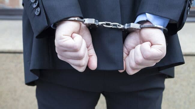 Бывшего главу махалли подозревают в афёре на 187 млн сумов