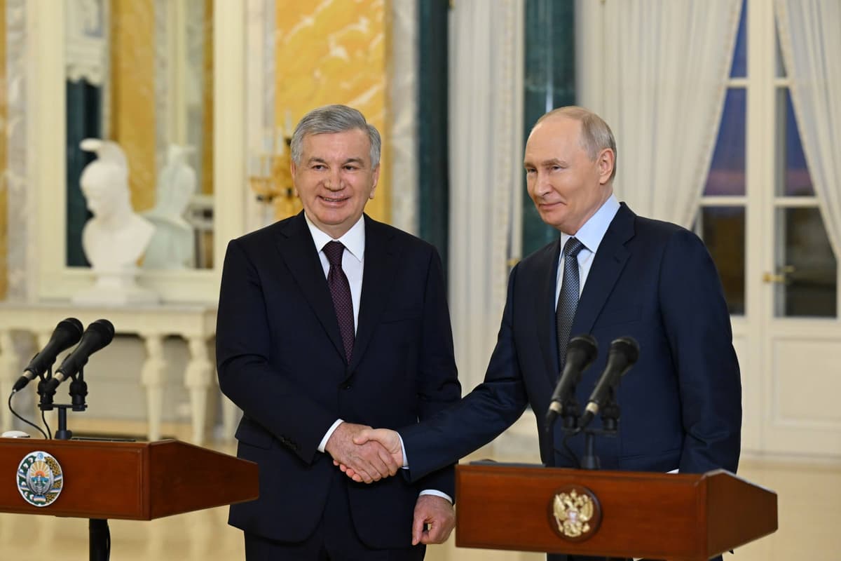 Shavkat Mirziyoyev va Vladimir Putin AESning birinchi energiya bloki qurilishiga start berdi