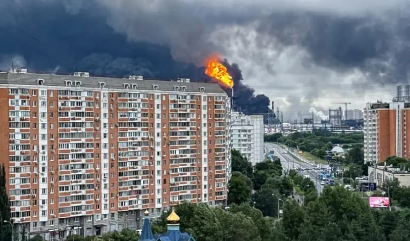 Москва яқинидаги НҚЗга ҳужумдан сўнг “нефт ёмғири” кузатилди